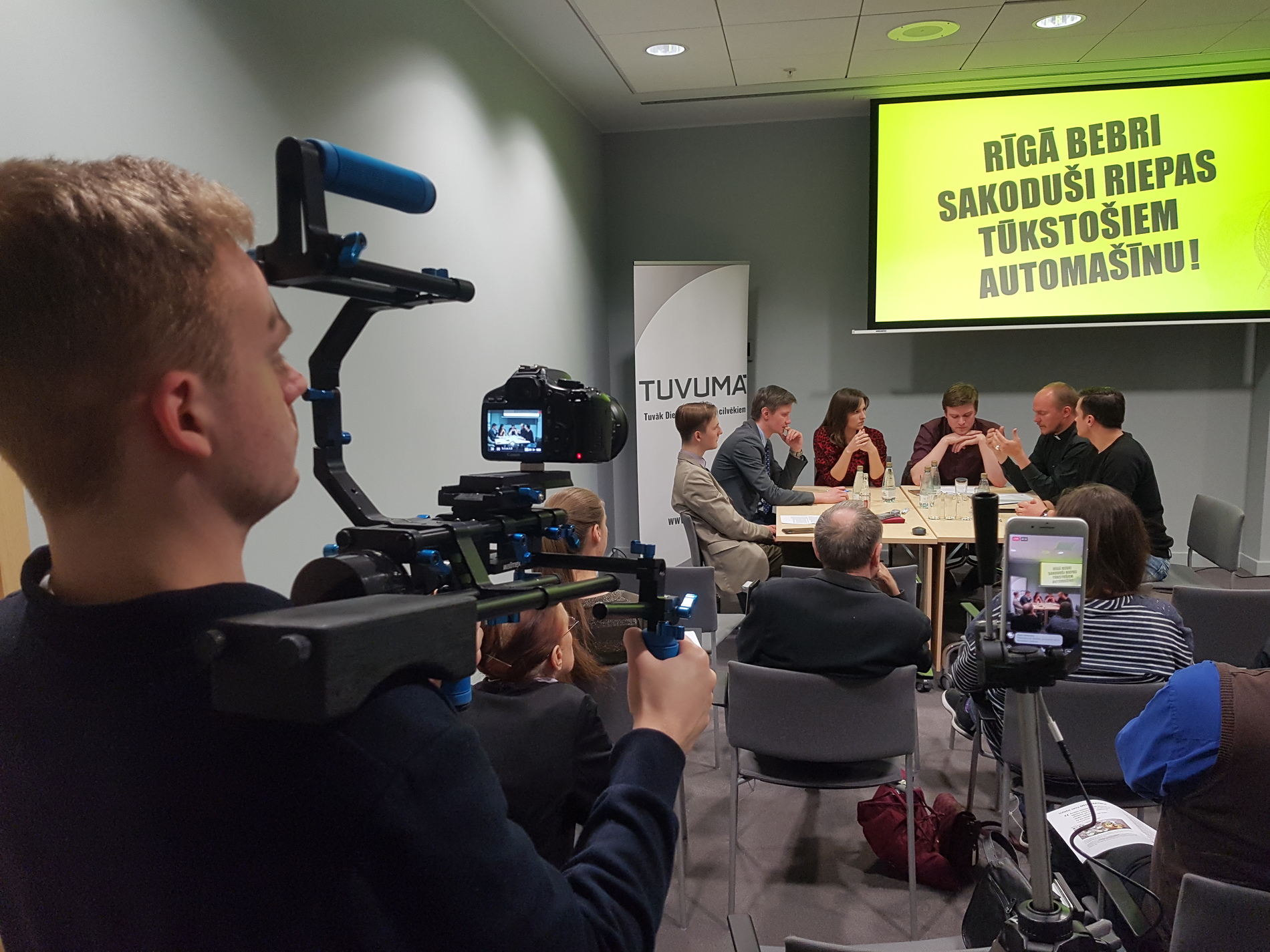 Viltus ziņas baznīcā: Tuvumā.lv diskusijas Latvijas Nacionālajā bibliotēkā